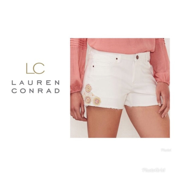 LC Lauren Conrad Pants - LC Lauren Conrad Jean Shorts White Sz 10 NWT